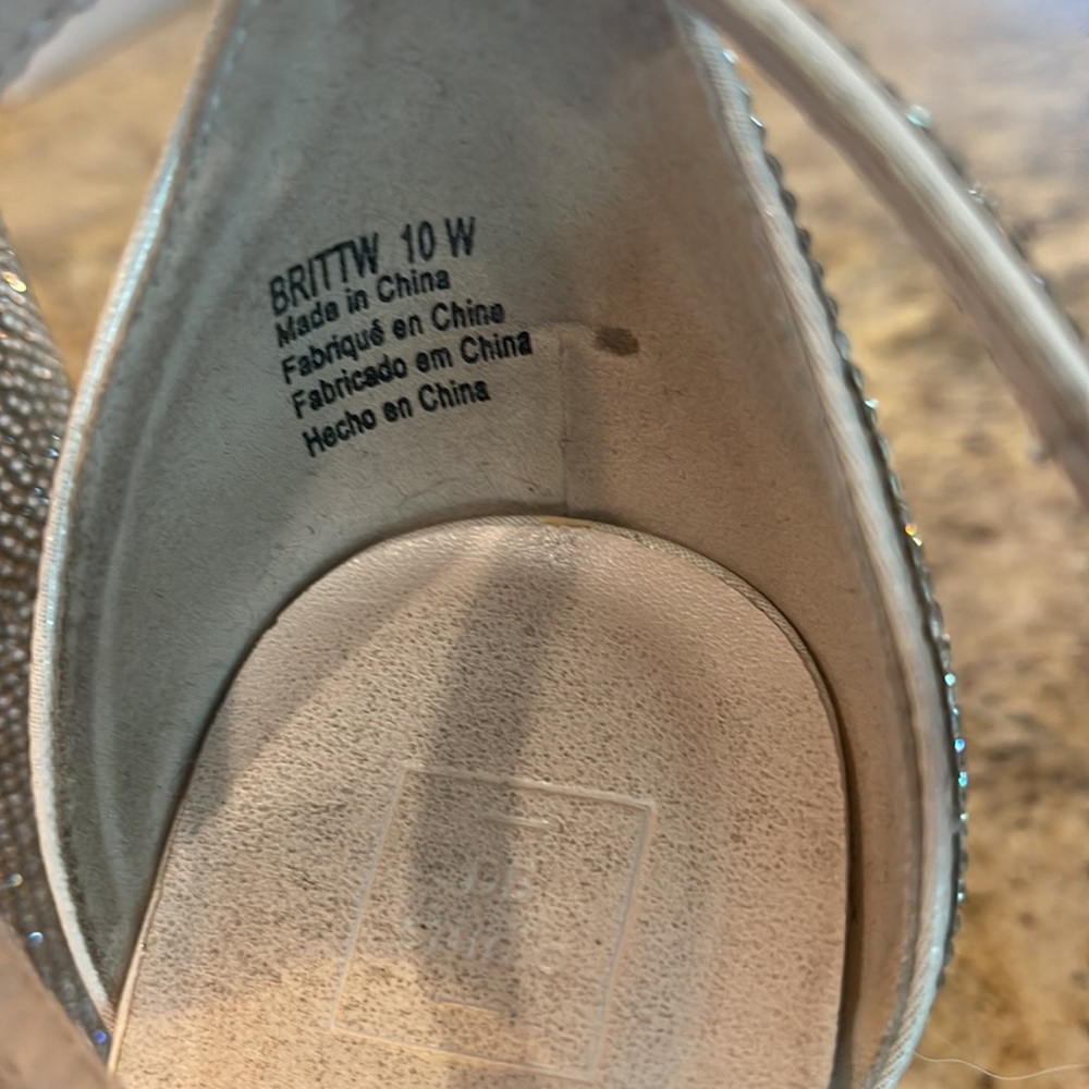 David’s Bridal Rhinestone block heel - Picture 6 of 6